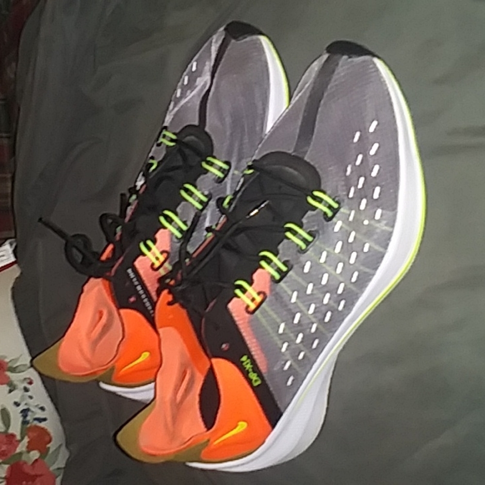 Nike EXP-X14-Mens Size 10-Like New
